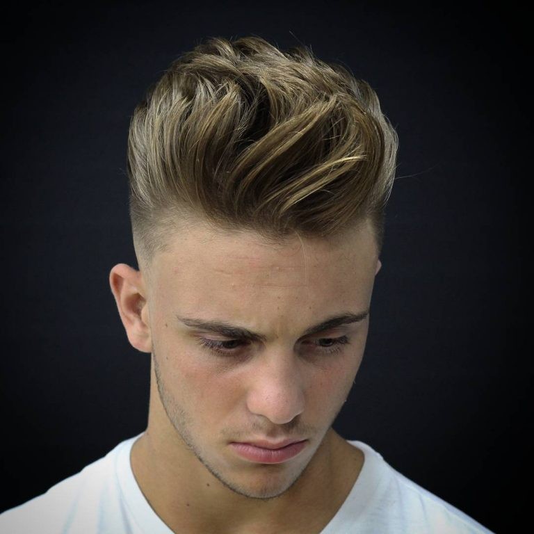 Une coiffure mi-long pleine de mouvement