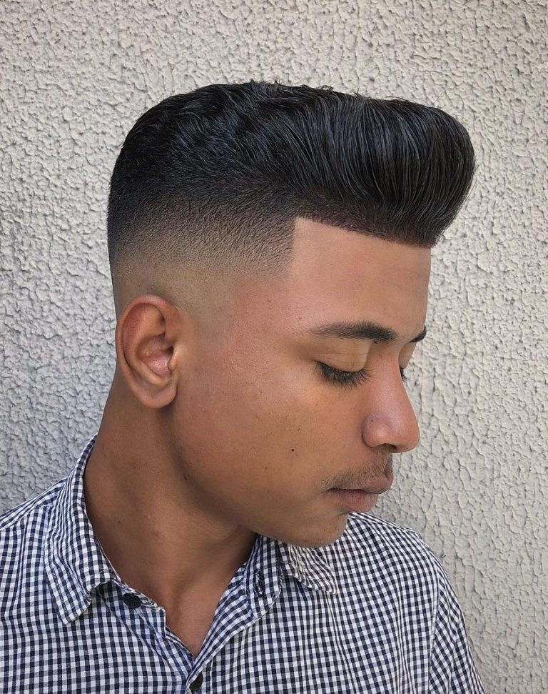 Pompadour compact et bordure nette