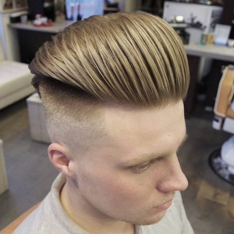 Slicked back Undercut - Coupe de cheveux homme