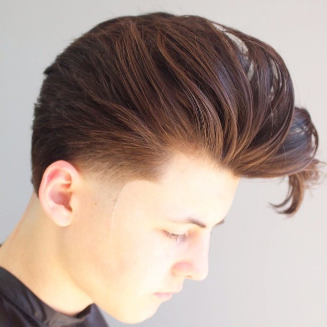 Grand Pompadour texturé - Coupe de cheveux homme