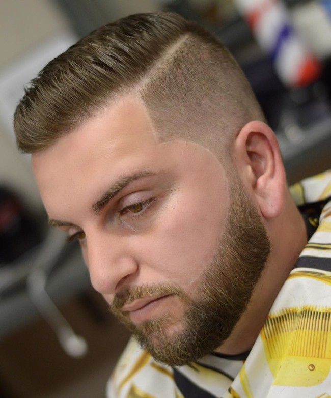 Side part Comb Over + Dégradé Haut + Contours - Coupe de cheveux homme