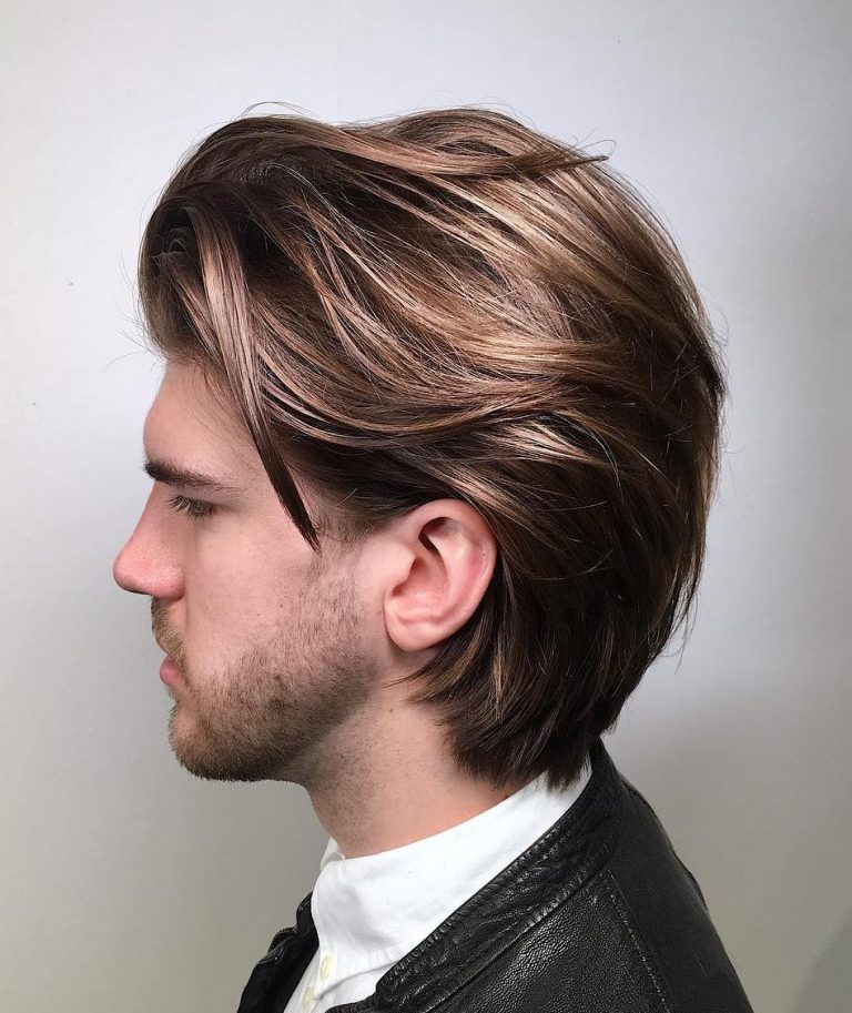 Coiffure mi-longue Texturée + reflets beiges