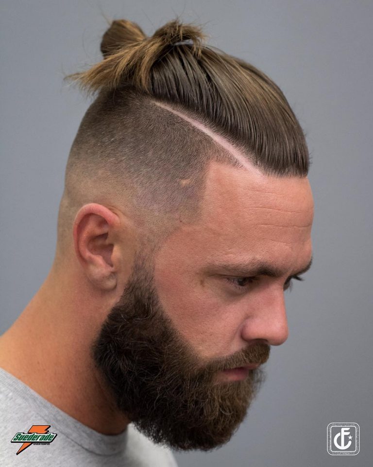 Man Bun + Raie + Dégradé moyen