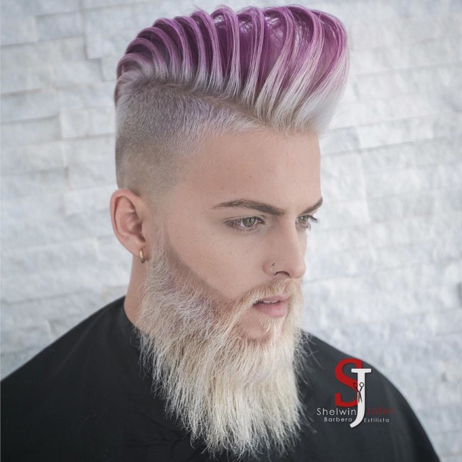 Haut Pompadour Texturé + Teinture + Barbe pleine - Coupe de cheveux homme