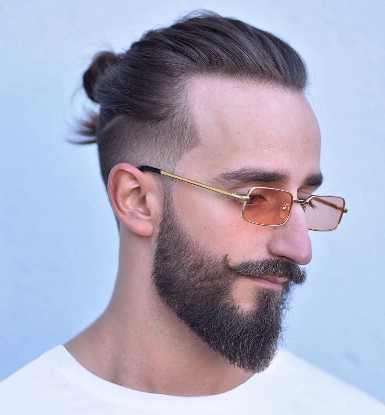 Man Bun + Barbe + Moustache