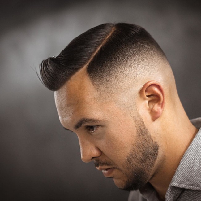 Side part Comb Over + Dégradé Haut - Coupe de cheveux homme