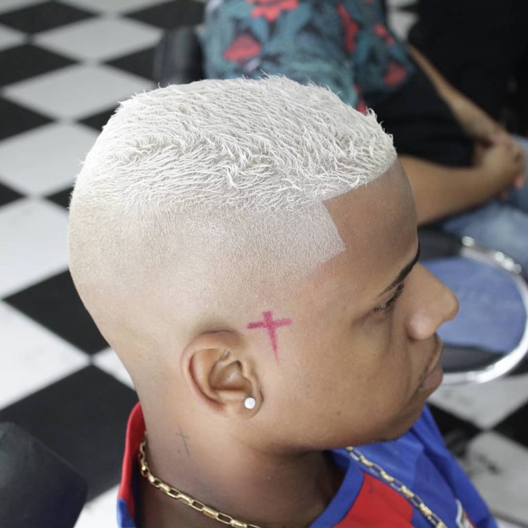 Crew cut hérissé + Dégradé Haut + coloration