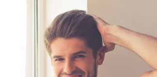 Pourquoi les hommes se lissent de plus en plus les cheveux?