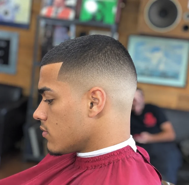 Buzz cut + Dégradé à blanc